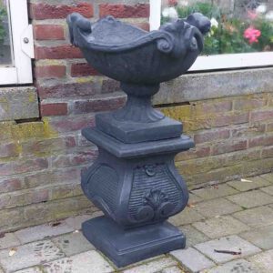 Brocante schaal met sokkel model 3